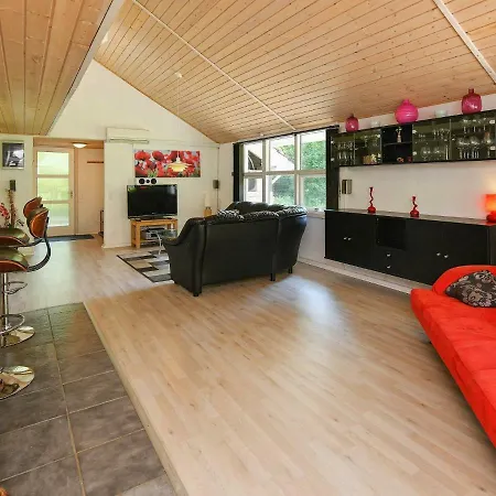 Hébergement de vacances Three-bedroom Holiday In Norre Nebel 4